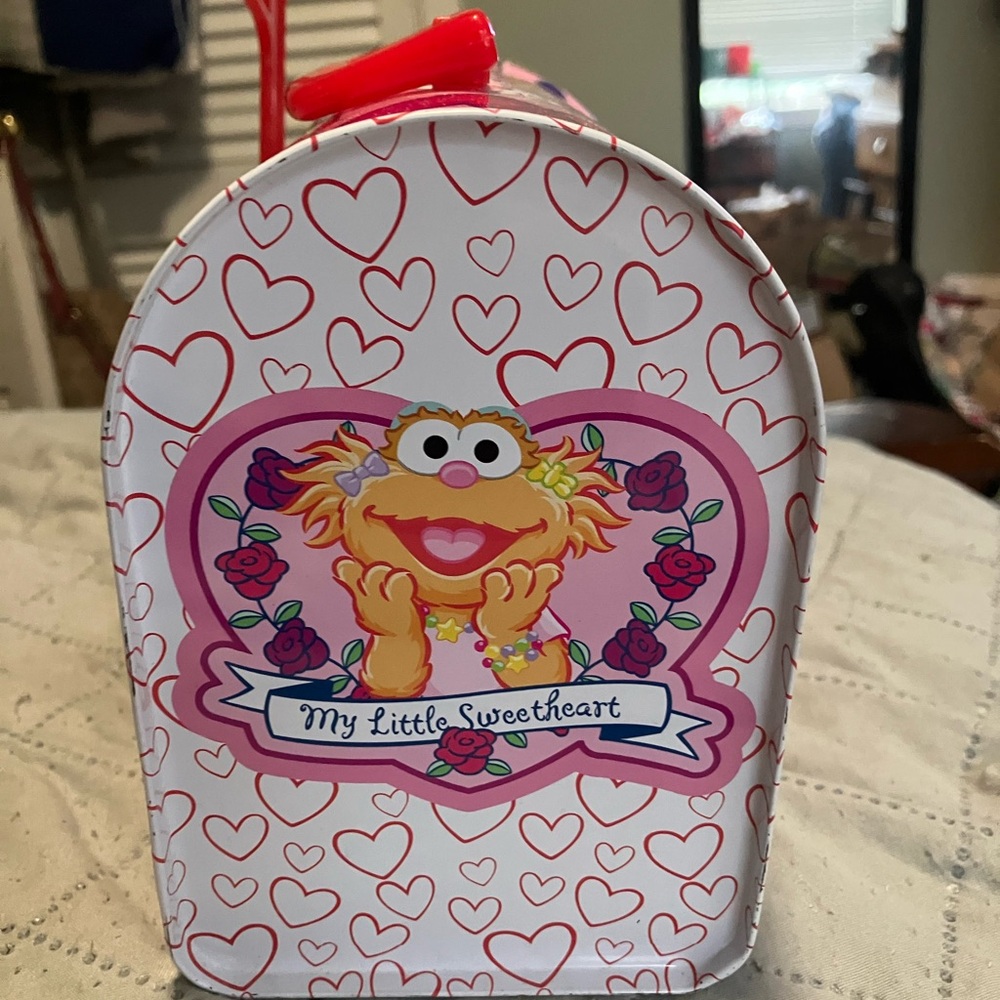 Sesame Street Mail/Lunchbox - Picture 4 of 9